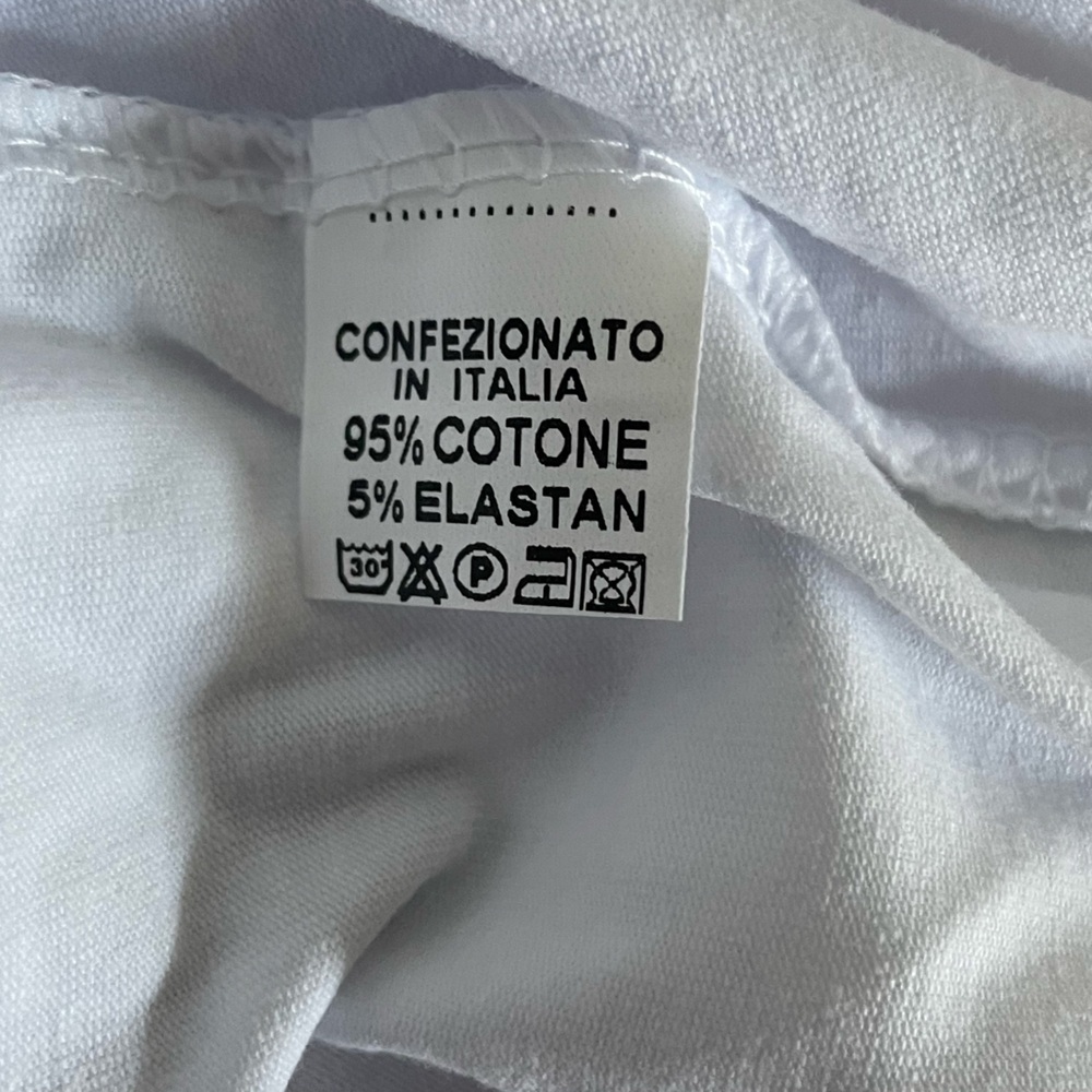 Brand New White Cotton T shirt with Bags Print - Picture 3 of 5